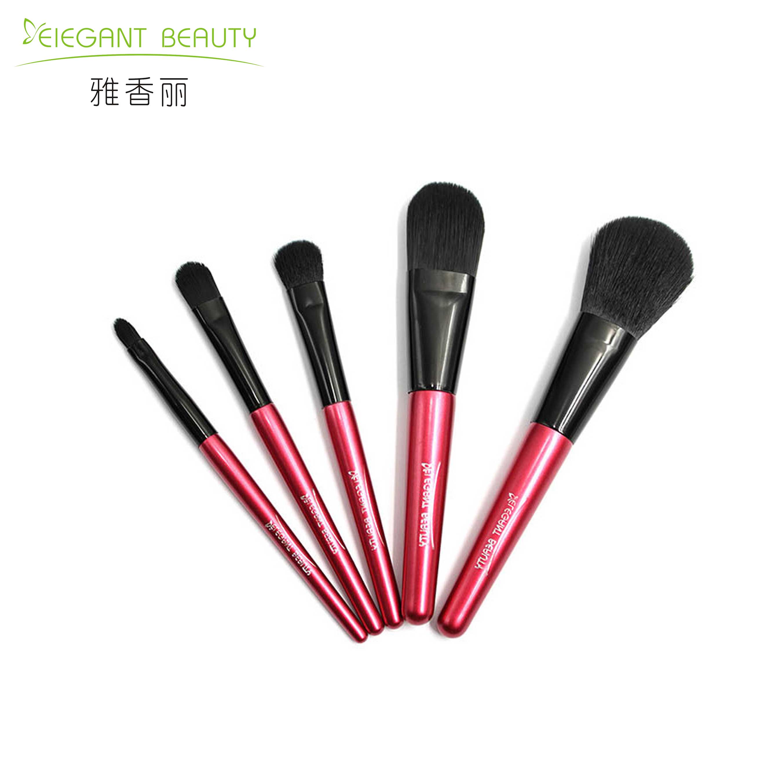 為什么專業化妝師更傾向于使用定制的成套化妝刷？