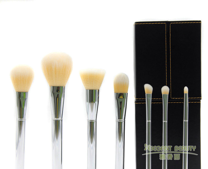 化妝刷定制的價(jià)格解析：定制刷具到底值不值得？